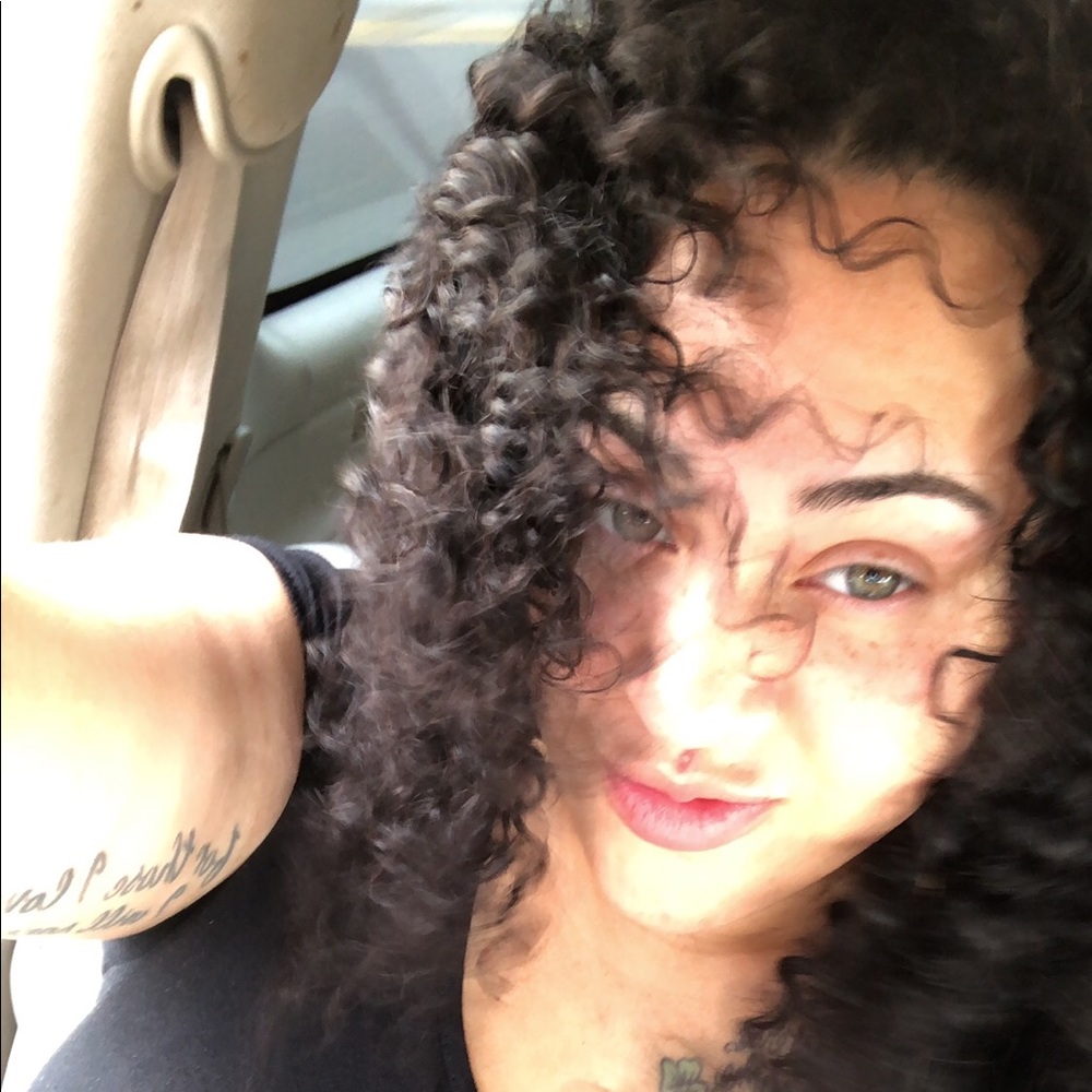 Meet your Posher, Domonique